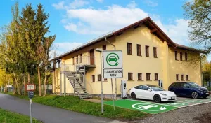 E-Ladesäulen für die Blankenhainer Löwen – mit grün-weißem Strom in die Zukunft