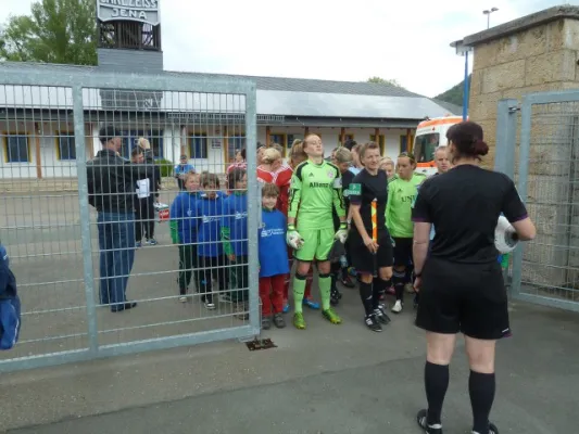 Einlaufkids Bundesliga USV Jena-FC Bayern München