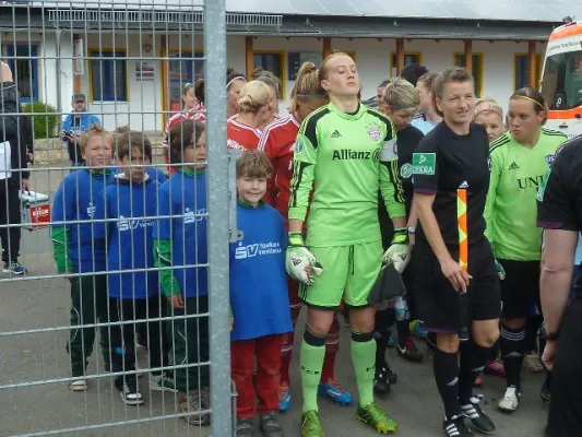 Einlaufkids Bundesliga USV Jena-FC Bayern München